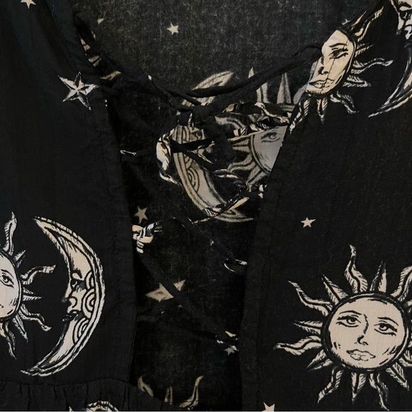 Celestial print lace up dress - Picture 5 of 5